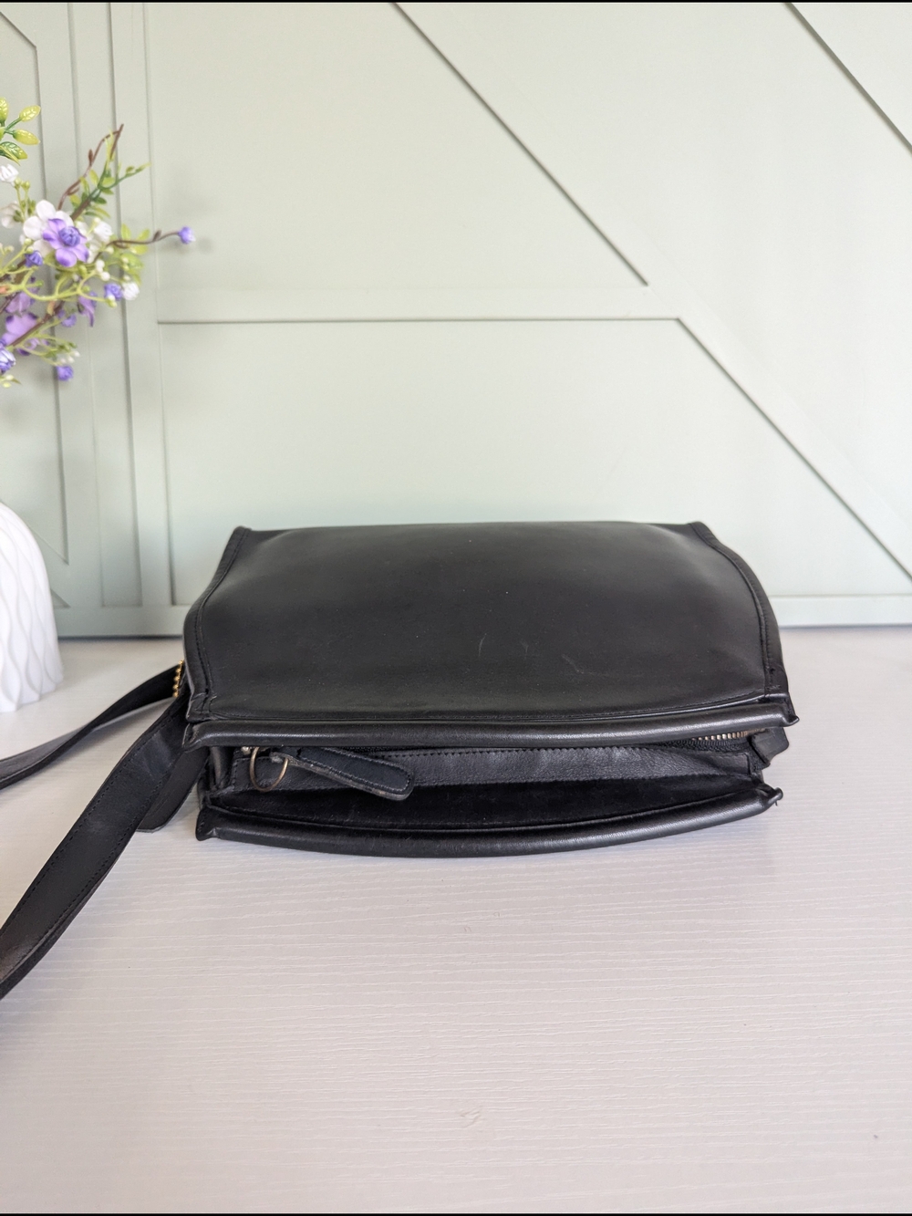 vintage Coach Devon Bag (Style #9908) from the 1990s, made of black glovetanned - Picture 8 of 14